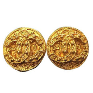 Vintage 1980s Gold Designer Chanel Clip On Earring